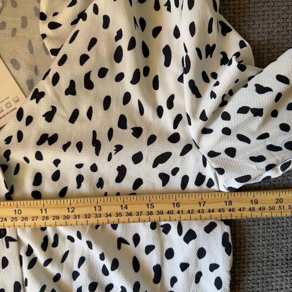 Animal Print Dalmation Button Down Blouse S NWT Spots Black White Cheetah Top - Picture 5 of 8